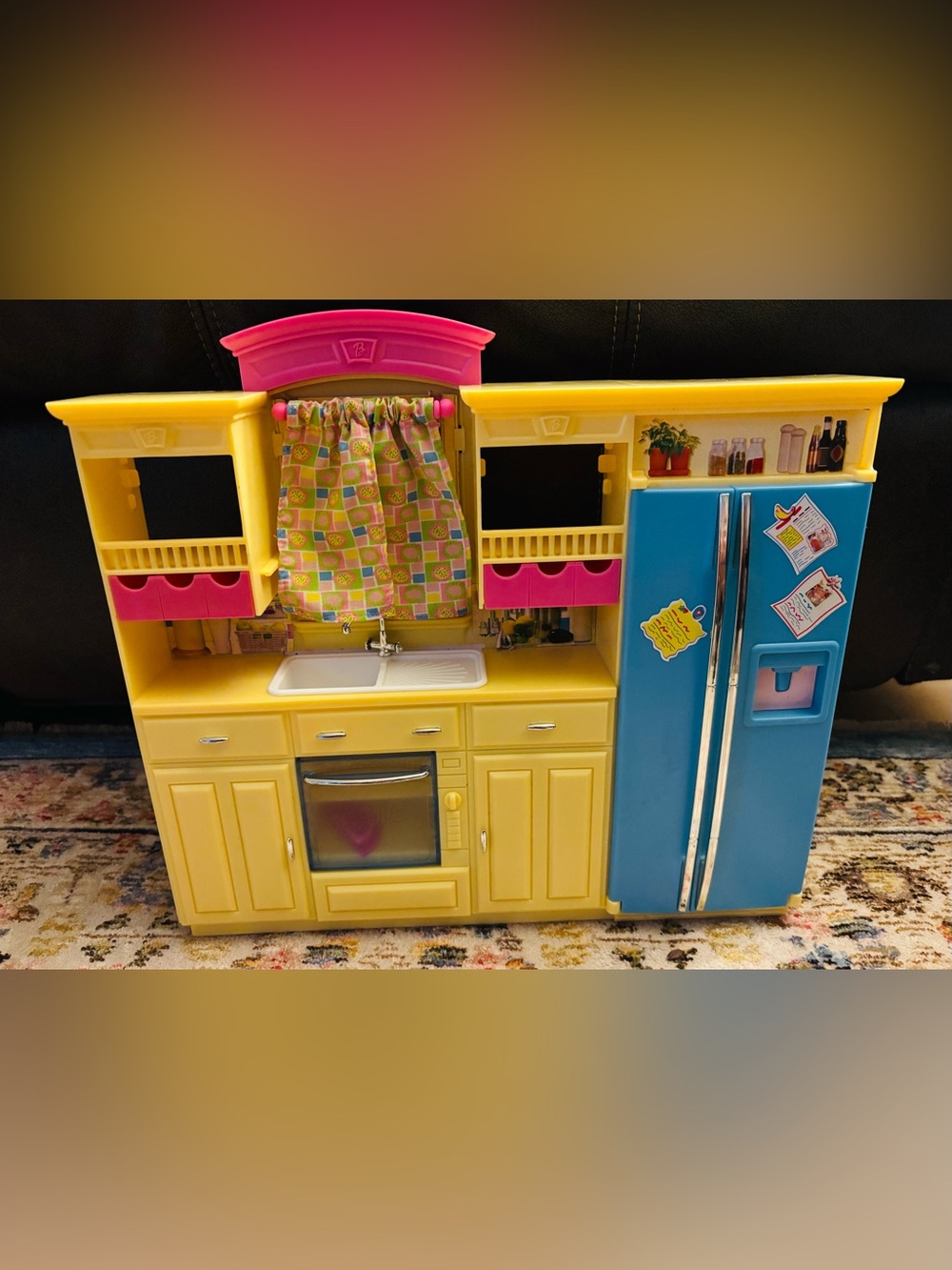 Mattel Barbie Decor Collection Kitchen Playset (model B6273)
